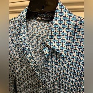 Simply adorable retro Blue woman’s button down BRAND NEW
